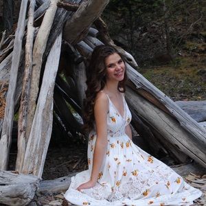 Meet your Posher, Hali